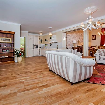 Adriatic Royal Sea View Apartment Rovinj Bagian luar foto